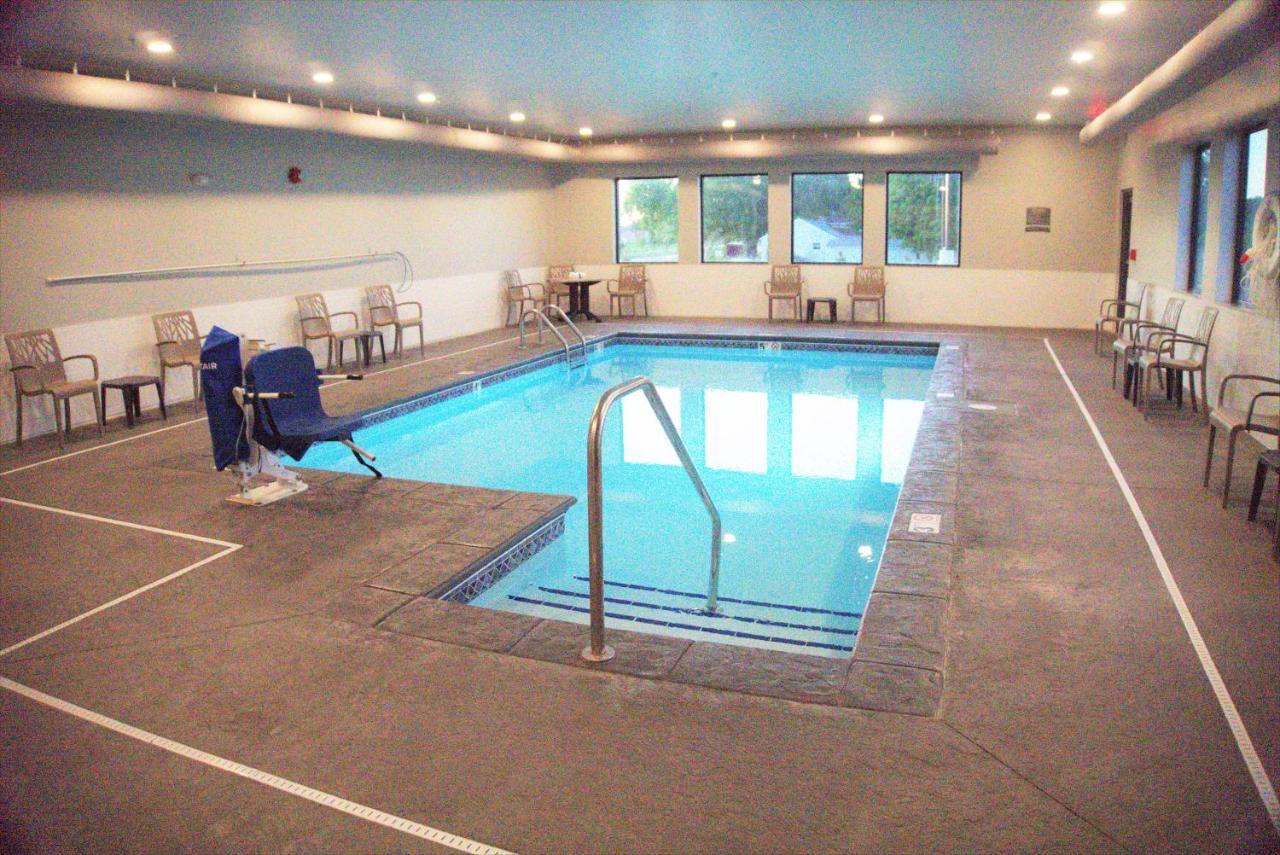 Brookstone Inn & Suites Форт-Додж Екстер'єр фото